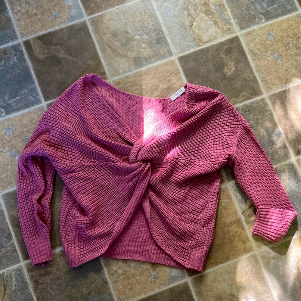 NWT Women’s XL Twist Front Sweater
